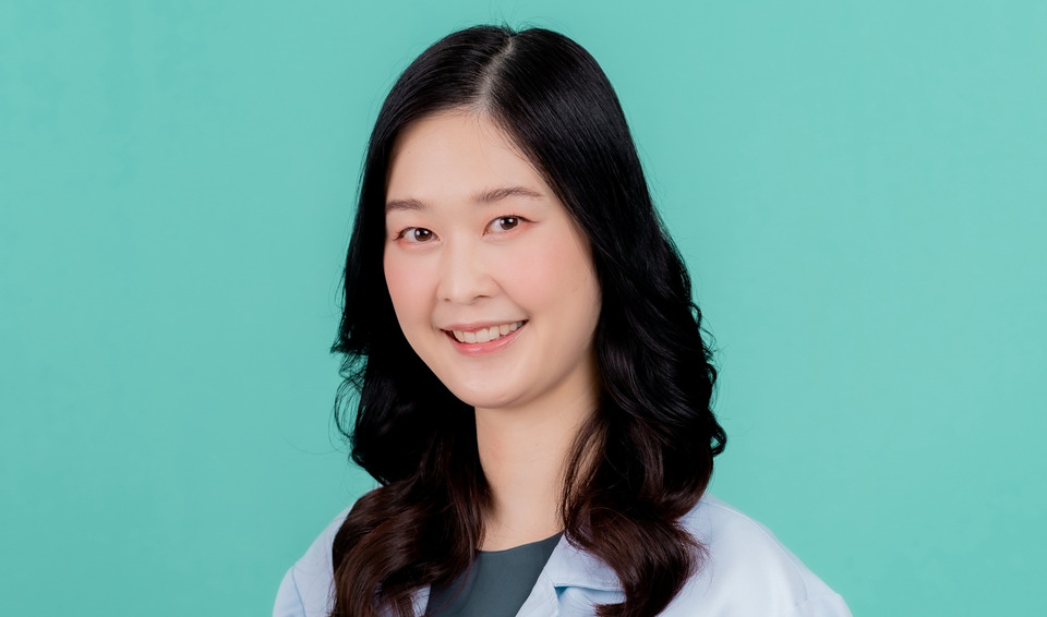 รู้จัก “PRESBYOND LASIK” เลสิคสายตายาวตามวัย ตัวช่วยคนวัย 40+ ลดพึ่งแว่น ใช้ชีวิตคล่องขึ้น