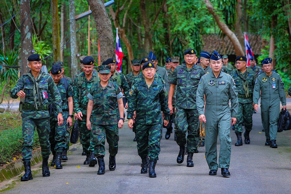 สะพัด! "นายกฯ อนุทิน" จ่อดึง "เสธ.ปูด้วง" ข้ามห้วย นั่งเก้าอี้ "เลขาฯ สมช." คนใหม่ ผนึก "ตท.26" สู้ศึกความมั่นคงรอบทิศ