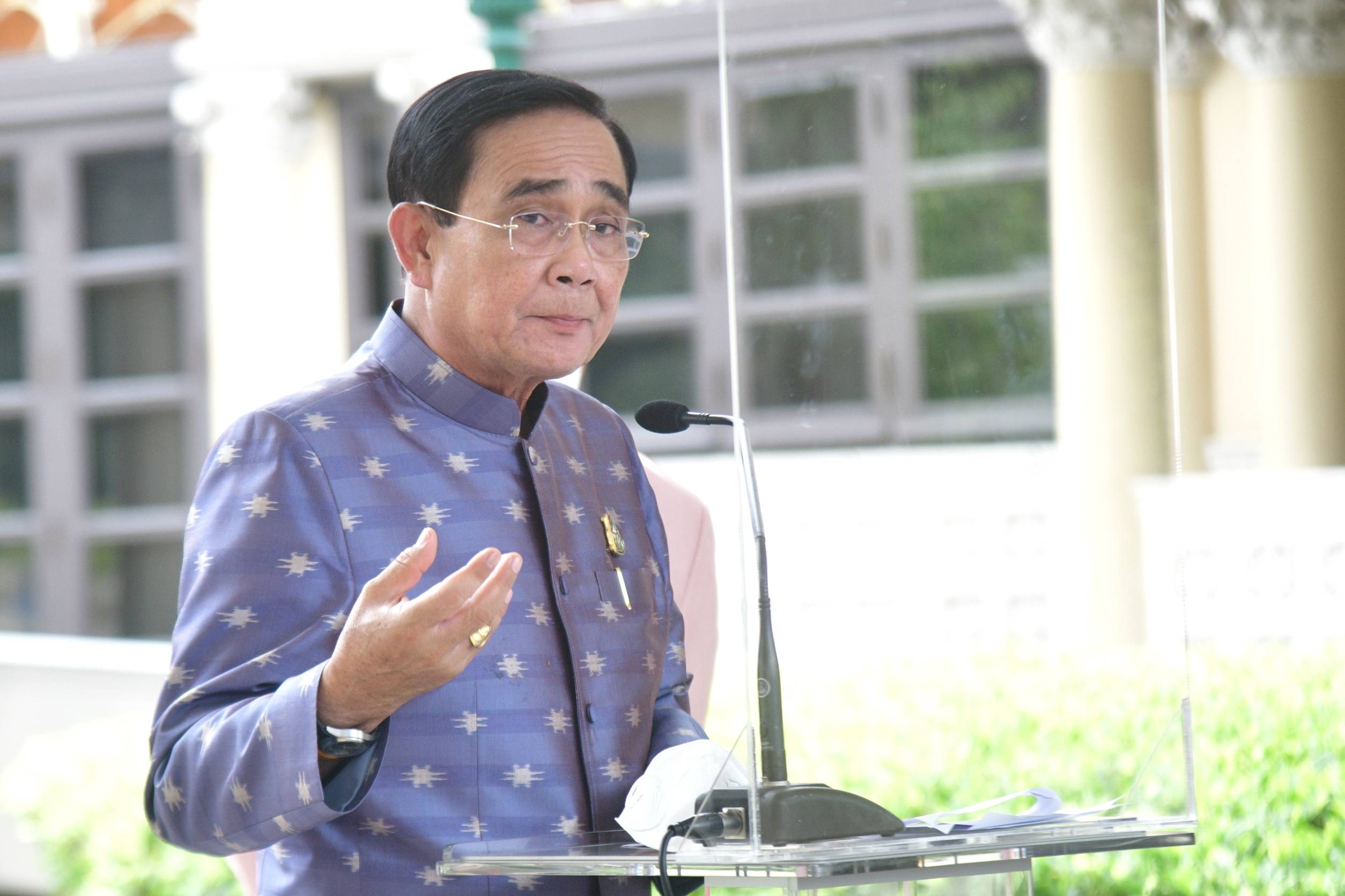 “บิ๊กตู่” พอใจสลากดิจิทัลแก้ปัญหาหวยแพงได้อย่างเป็นรูปธรรม เตือนขอให้มีสติ อย่าซื้อจนทำให้ตัวเอง-ครอบครัวเดือดร้อน