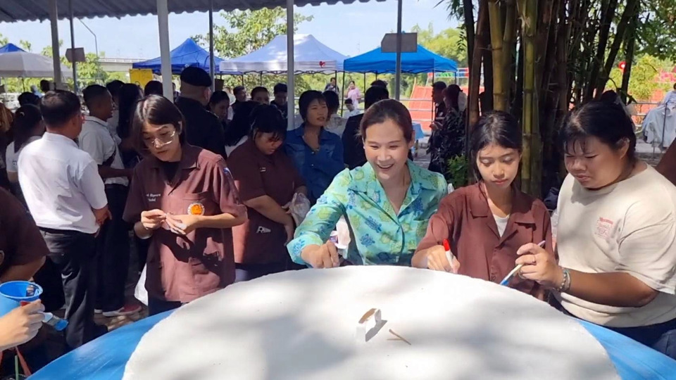 ราชบุรีเปิด “ตลาดบุญริมน้ำวัดบ้านกล้วย” แลนด์มาร์กใหม่ ชูท่องเที่ยววิถีชุมชน-กระตุ้นเศรษฐกิจ