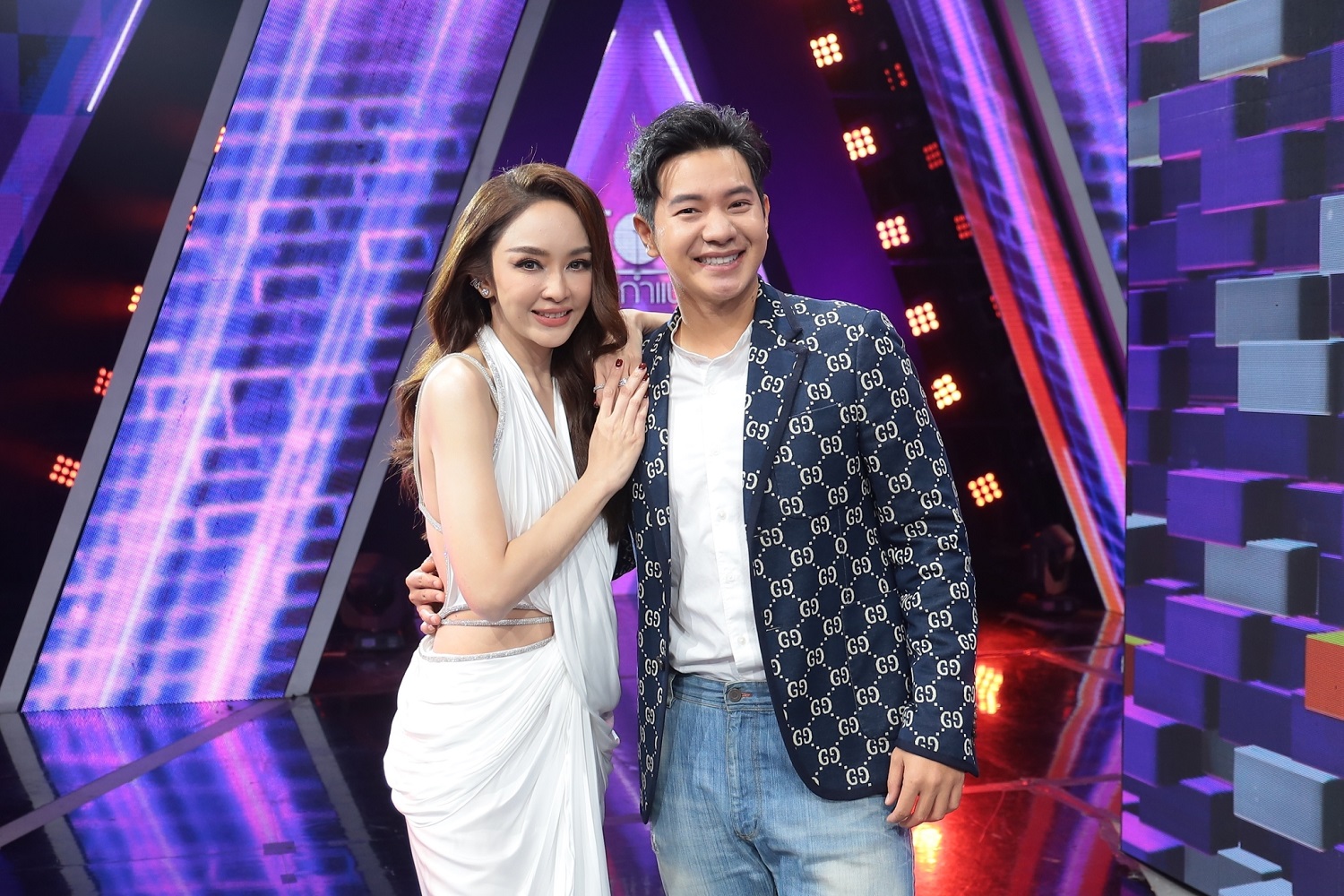 “เป้ย - ไอซ์” มิตรภาพ 17 ปี สุดซาบซึ้ง ‘ร้องข้ามกำแพง’ ทัชใจคนดู