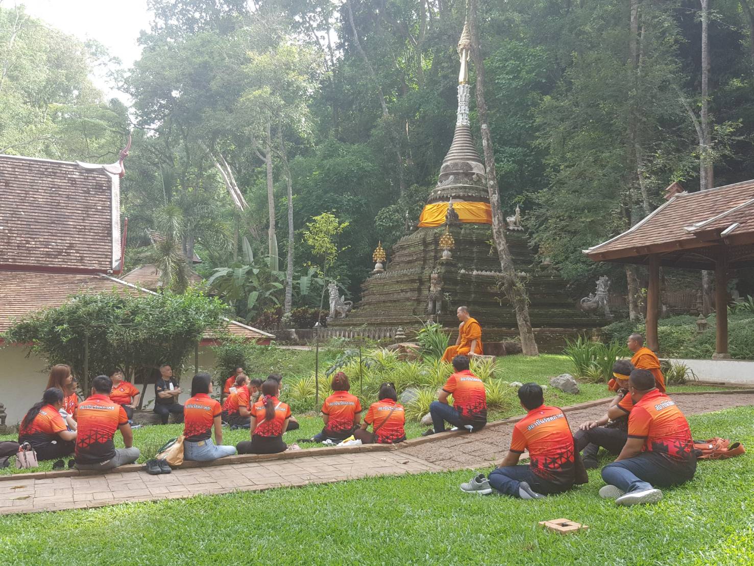 โครงการผู้นำสมัยใหม่ ดูงานวัดผาลาด และสวนพฤกษศาสตร์สมเด็จพระนางเจ้าสิริกิติ์ อำเภอแม่ริม