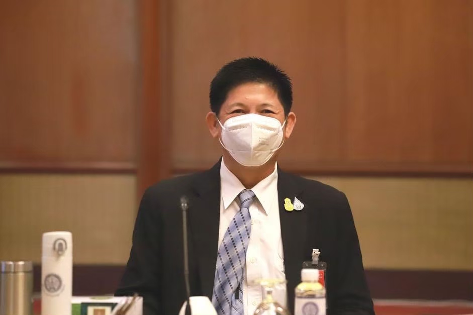 "ชนะศักดิ์" เตือน "สุรทิน" ให้พูดเรื่องจริง ระวังจะดับคาสนามการเมือง ยัน "บิ๊กตู่" ให้เกียรติพรรคเล็กตลอด 
