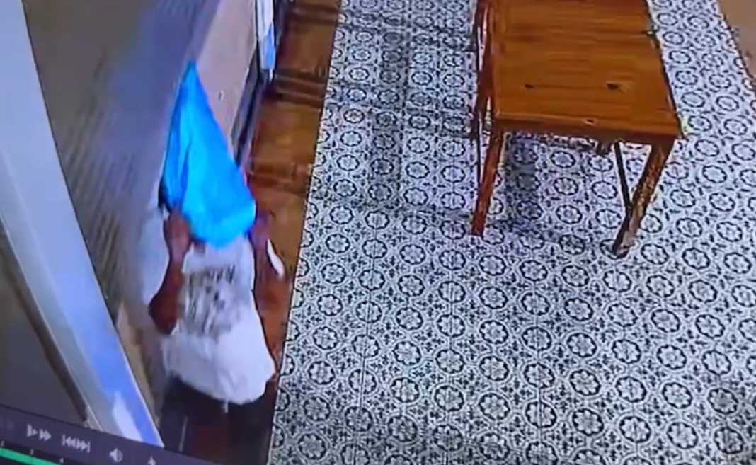 โจรแสบย่องขโมยหมูสดร้านก๋วยจั๊บชื่อดังในเมืองระยอง