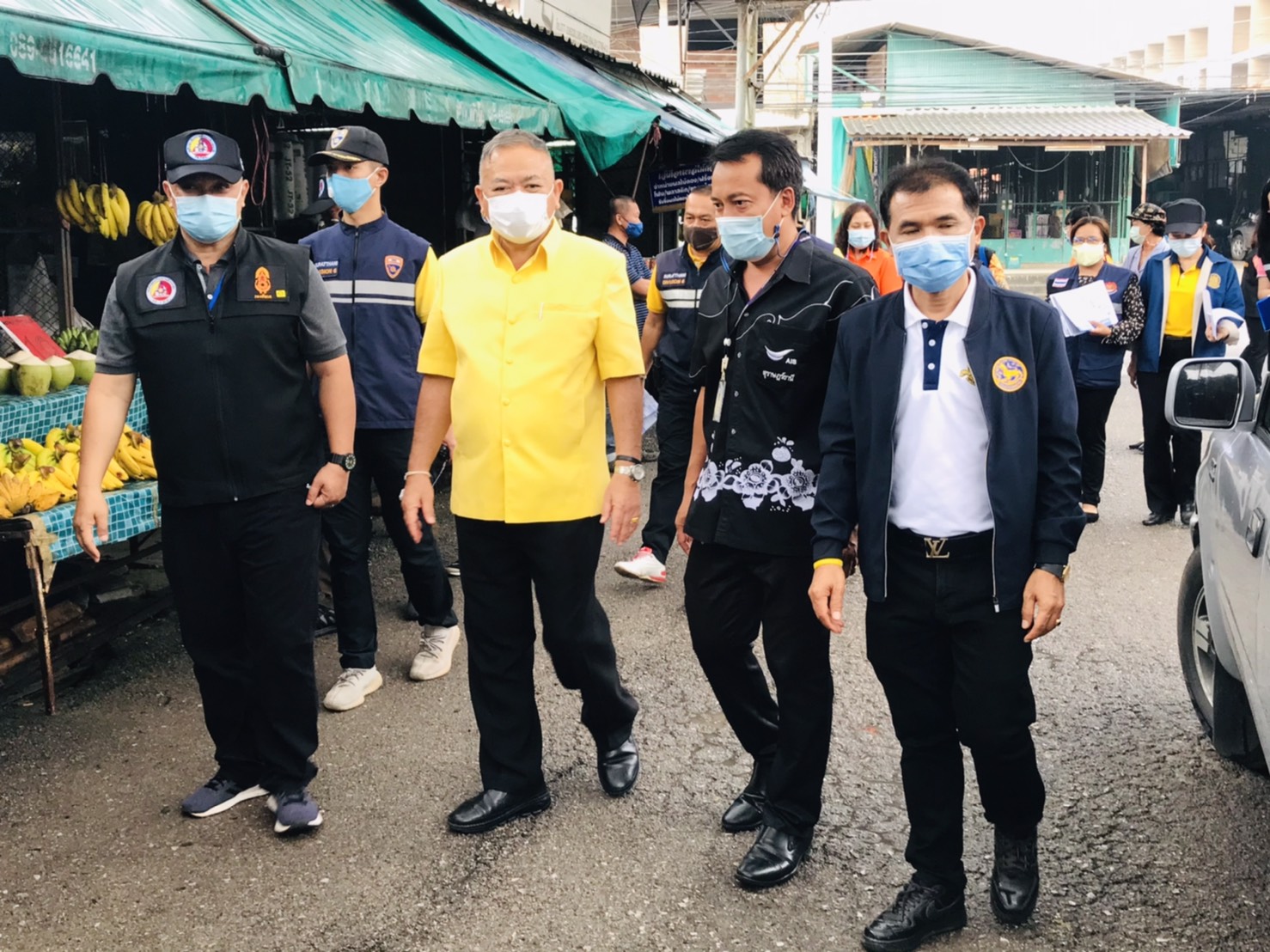 รองผู้ว่าฯสุราษฎร์ ลงพื้นที่ตรวจแรงงานต่างด้าวตลาดโพหวาย ไม่พบผิดกฎหมาย