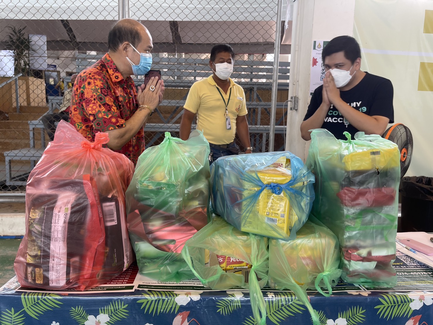 ตลาดกิมหยงจัดฉีดวัคซีนให้พ่อค้า-แม่ค้าชาวตลาด