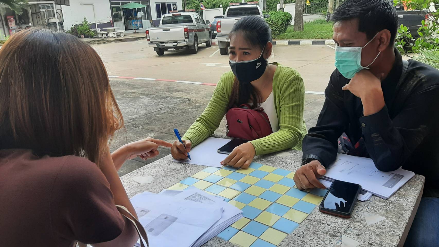 กลุ่มคนงานร้องสื่อโดนมิจฉาชีพหลอกทำวีซ่าไปทำงานออสเตรเลีย  หอบเงินร่วมล้านหนี 