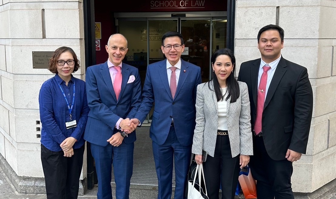 คณะนิติศาสตร์ฯ ม.ธุรกิจบัณฑิตย์ บรรลุข้อตกลงพัฒนาหลักสูตร ร่วม คณะนิติศาสตร์ Queen Mary ม.ลอนดอน สร้างนวัตกรรมใหม่ทางการศึกษานิติศาสตร์ของไทย