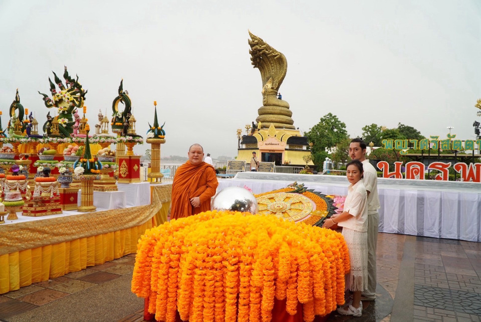 “ครองขวัญ” CEO LUMMAX-“สนามมวยเวทีลุมพินี กองทัพบก”ร่วมเป็นเจ้าภาพถวายสร้อยพระศอองค์พญาศรีสัตตนาคราช