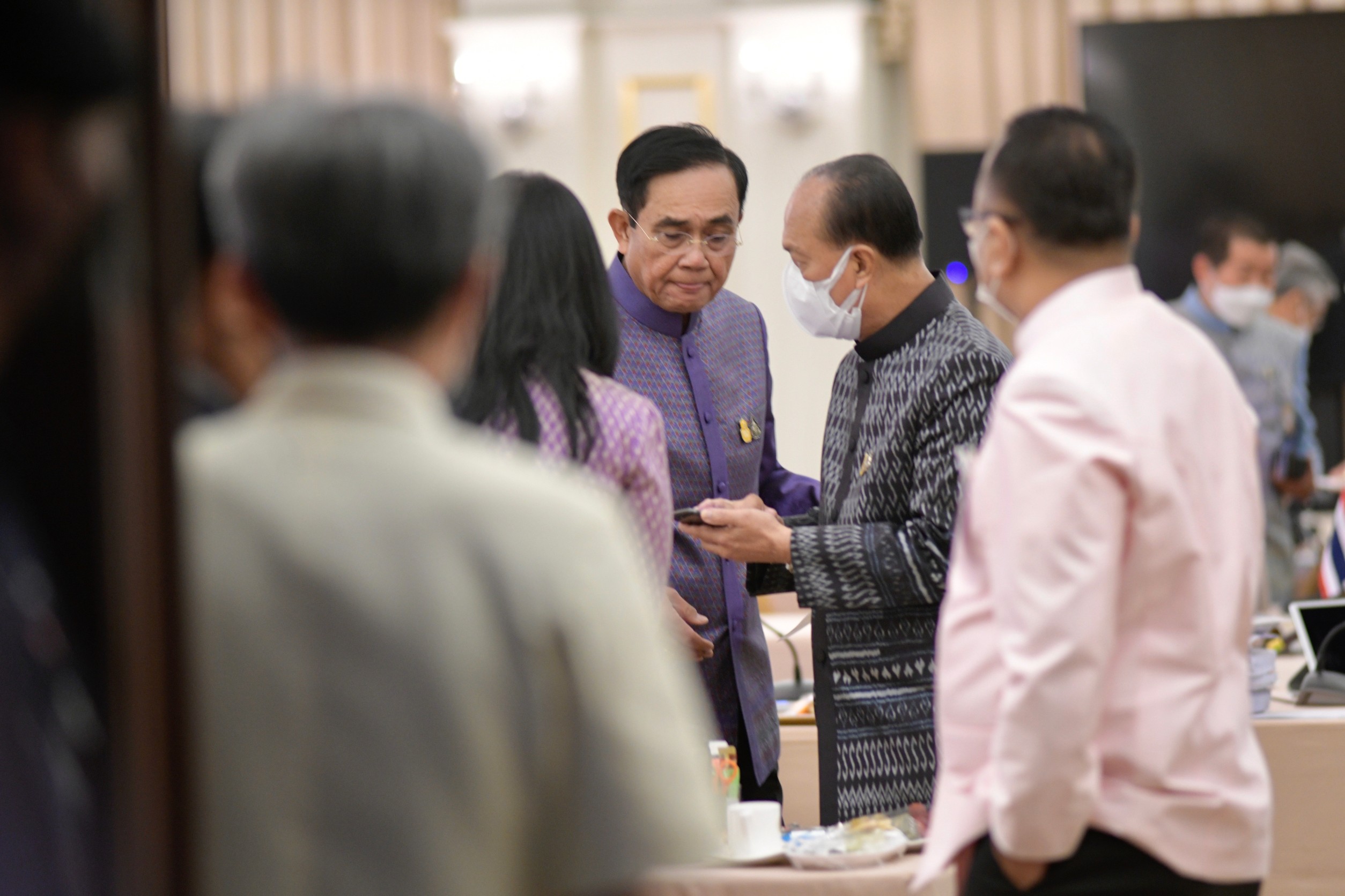 อินไซด์ ที่ประชุม ! ครม.ไม่กล้าหัก "ภูมิใจไทย" ยื้อวาระขยายสัมปทานรถไฟฟ้าสายสีเขียวต่อ 