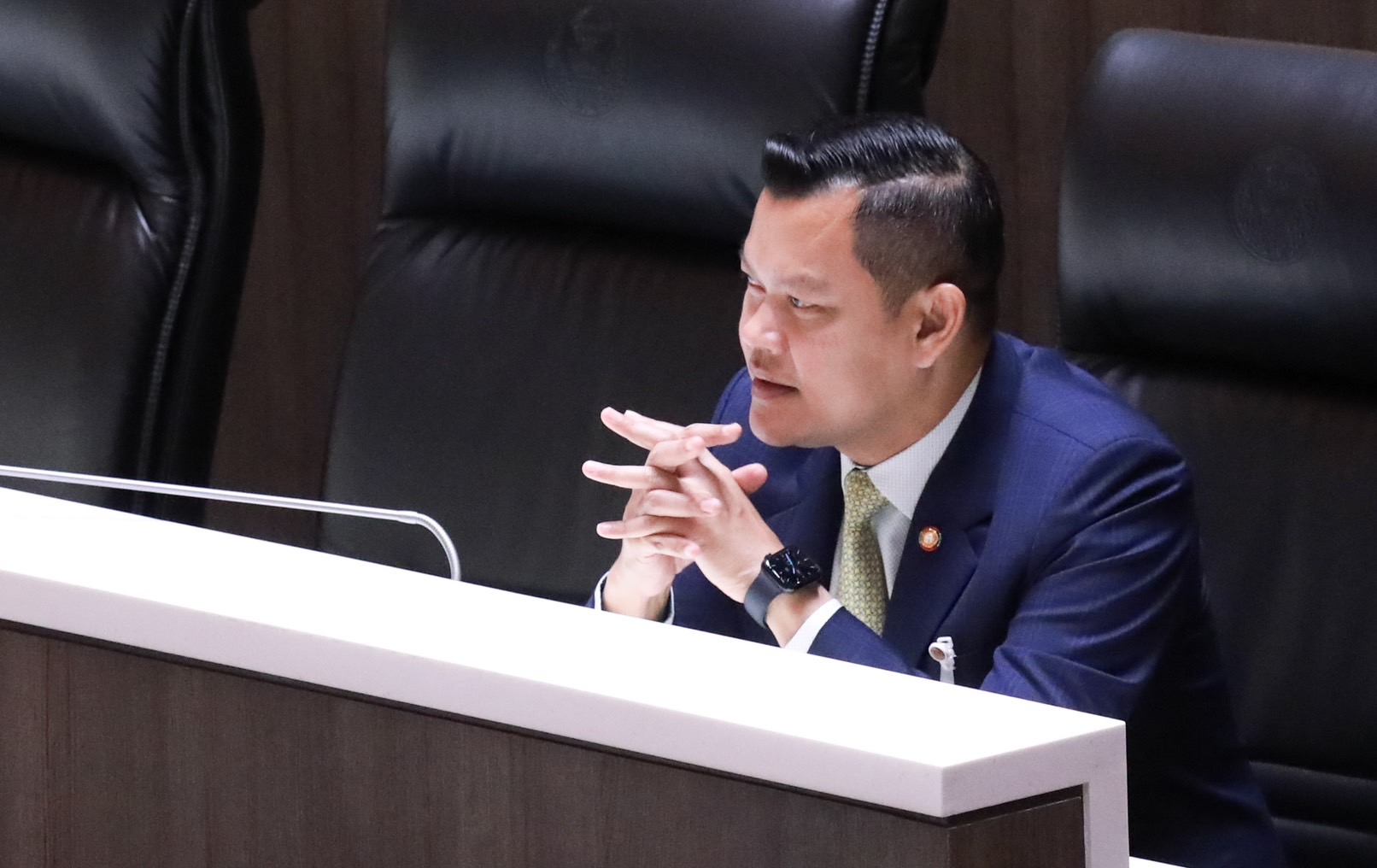 “ธนกร” หนุน "นายกฯ-รบ." ปราบโกงทุกระดับ ชม "กต.-DSI" คุมตัว “ชนินทร์” ได้สำเร็จ ฝาก กลต.ขันนอต สร้างความเชื่อมั่นนักลงทุนไทย