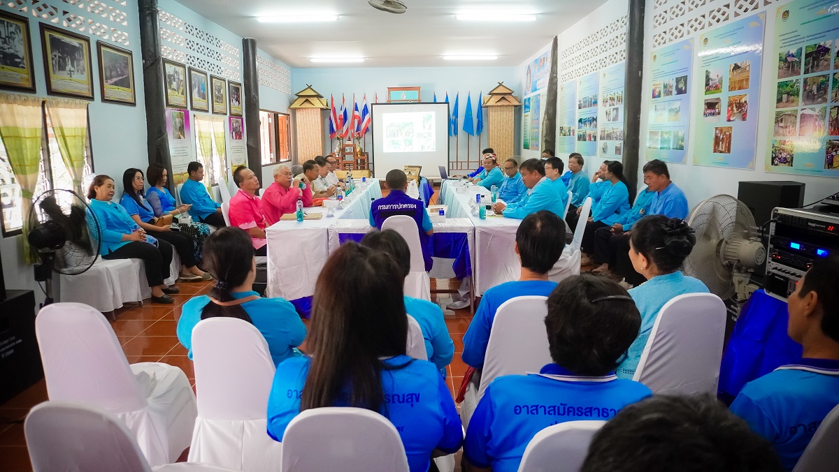 คณะกรรมการฯ ลงพื้นที่ประเมินโครงการหน้าบ้านน่ามองบ้านผาบ่อง