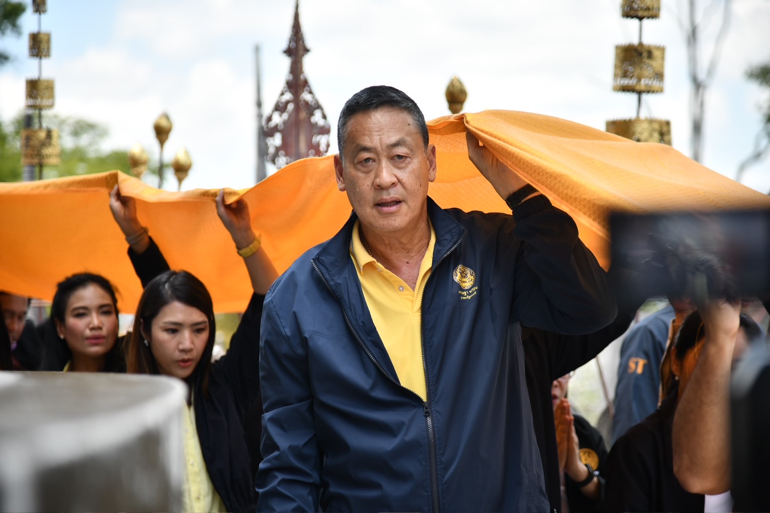 “นายกฯ” ถึงเมืองคอนกราบสักการะ พระบรมธาตุเจดีย์ฯ เพื่อเป็นสิริมงคล “ชัยชนะ” โผล่ต้อนรับ 