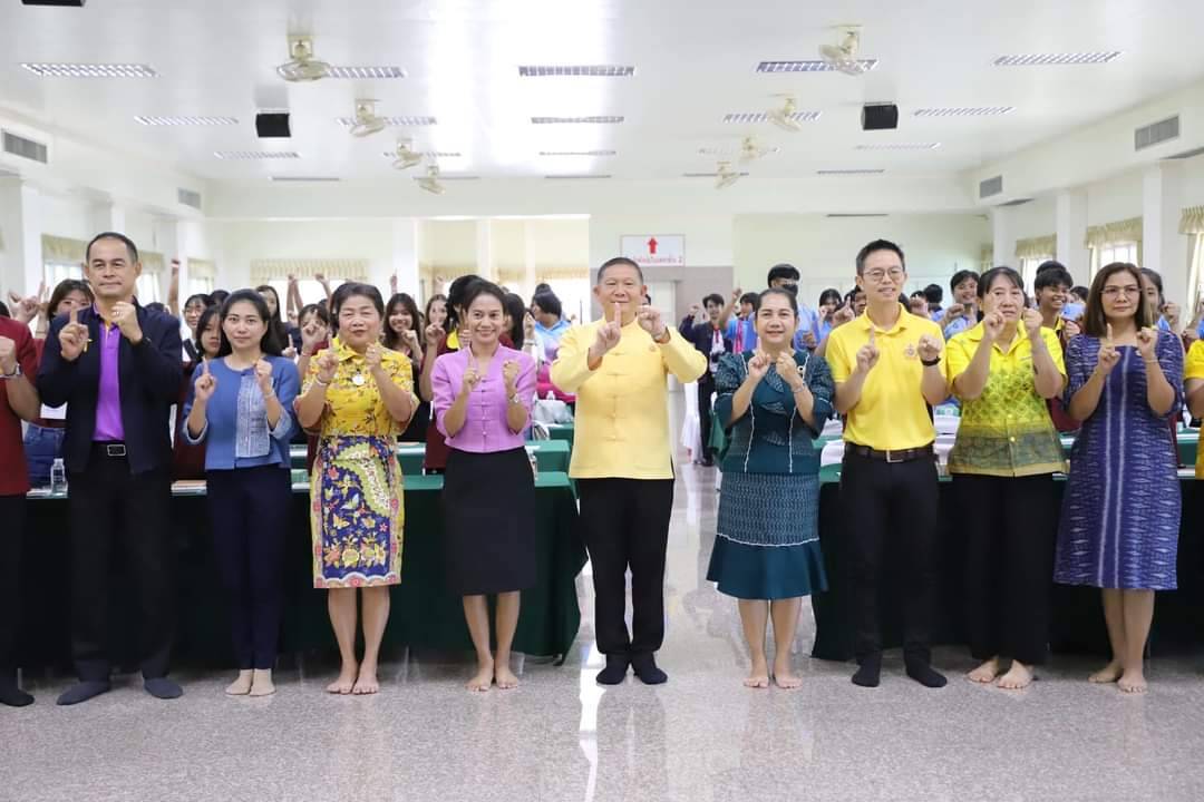 อ่างทองชวนเยาวชนผลิตคอนเทนต์กระตุ้นท่องเที่ยวตามสโลแกน 10 ศรัทธา เที่ยววัดวาเมืองอ่างทอง