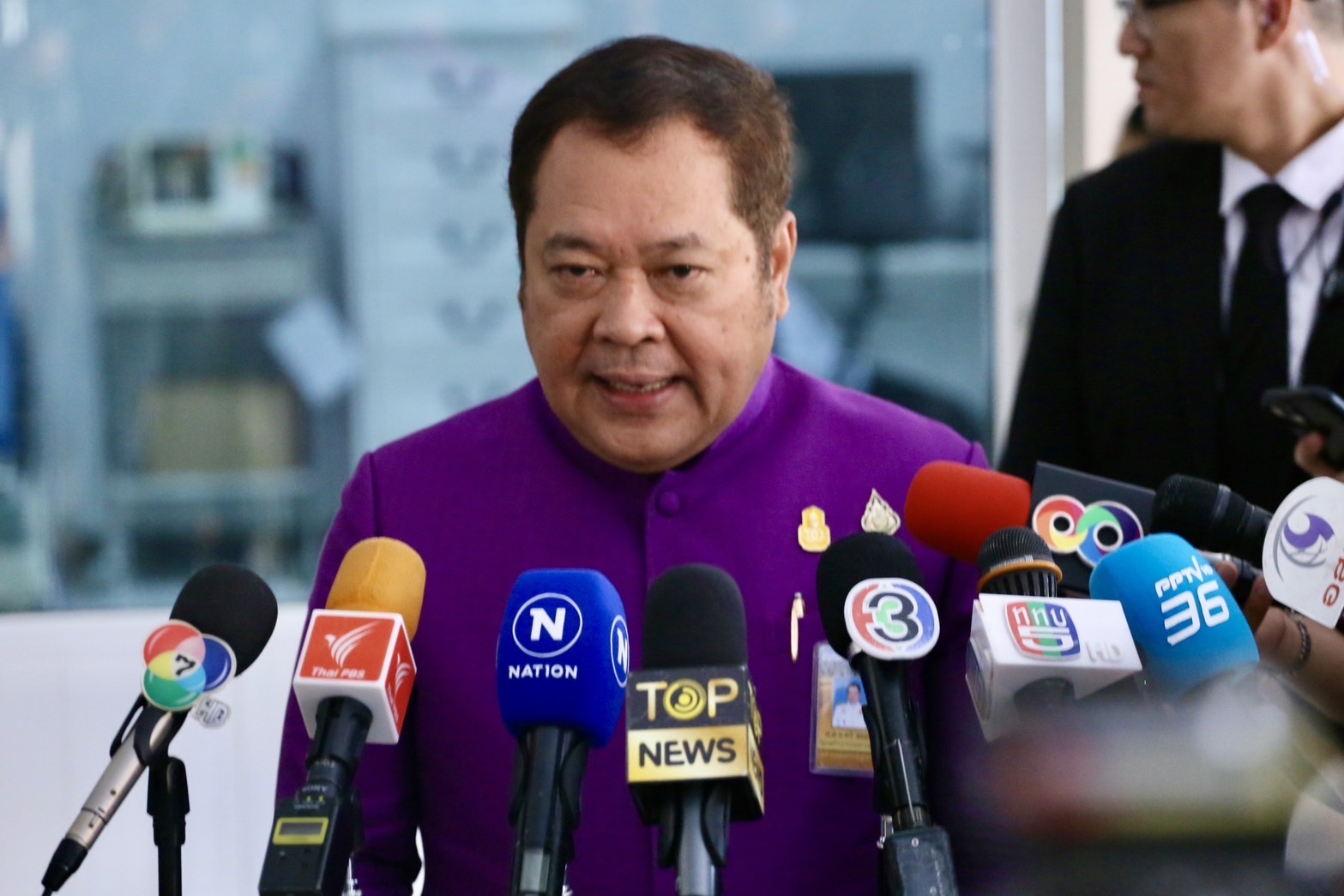 "ทวี" ไม่ห่วงฝ่ายค้านพาดพิง "ทักษิณ" เชื่อ "ประธานสภาฯ" เอาอยู่ ไม่ต้องตั้งองครักษ์พิทักษ์ รมต.ชี้แจงได้