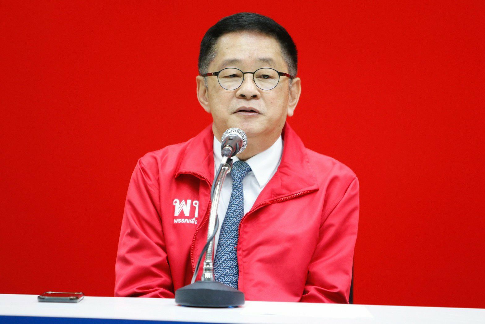 “เพื่อไทย” ปฏิเสธข่าว “ส.ส.พปชร.” แห่ซบ หลังลือหึ่งยุบพรรค