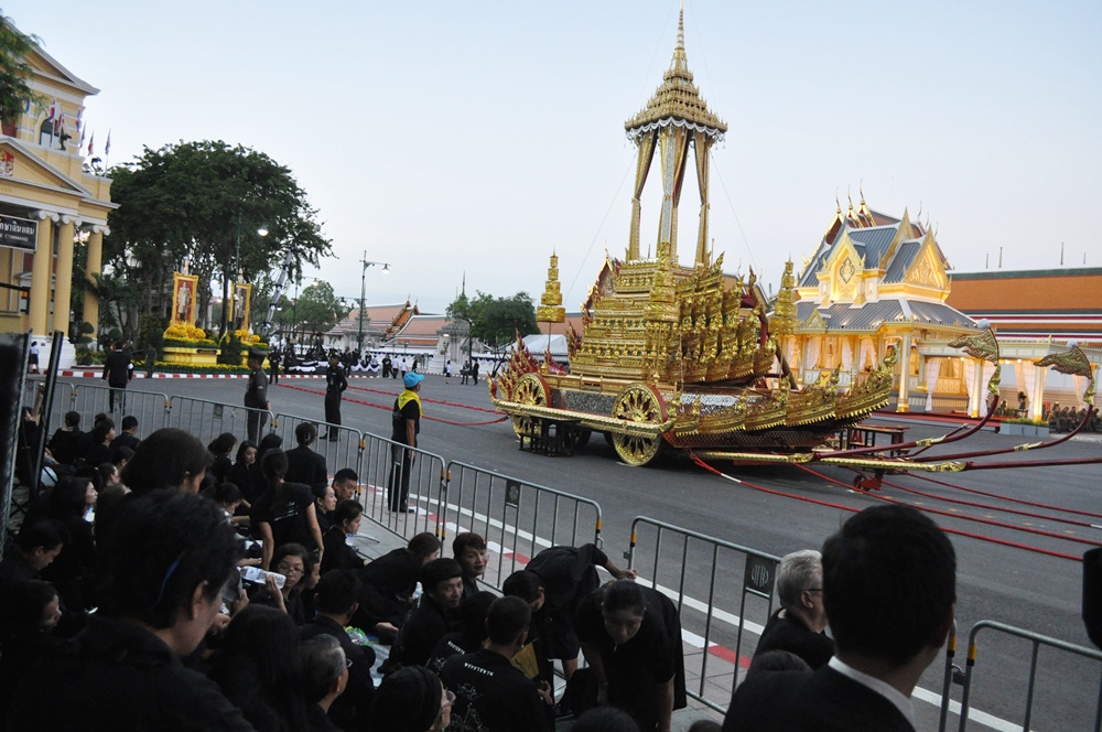 บรรยากาศก่อนพิธีซ้อมใหญ่ริ้วขบวนพระบรมราชอิสริยยศ อัญเชิญพระบรมโกศ "ในหลวง ร.9"