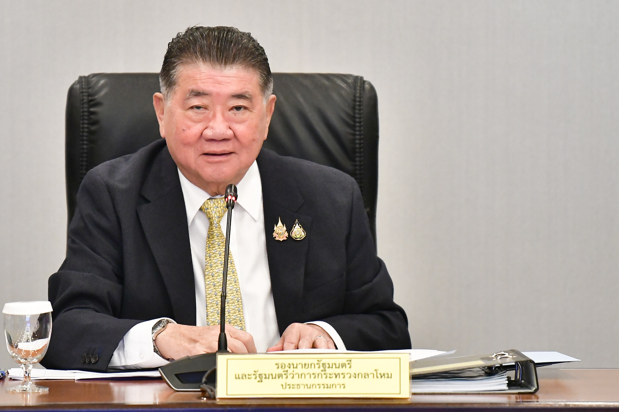 "ภูมิธรรม" ไล่ "หมอเชิดชัย" ยุบสภาฯเอง หลังขู่ "ภูมิใจไทย" งอแง แก้รธน. ชี้อำนาจอยู่ที่ "นายกฯอิ๊งค์" ยันพรรคร่วมฯยังหนักแน่น 