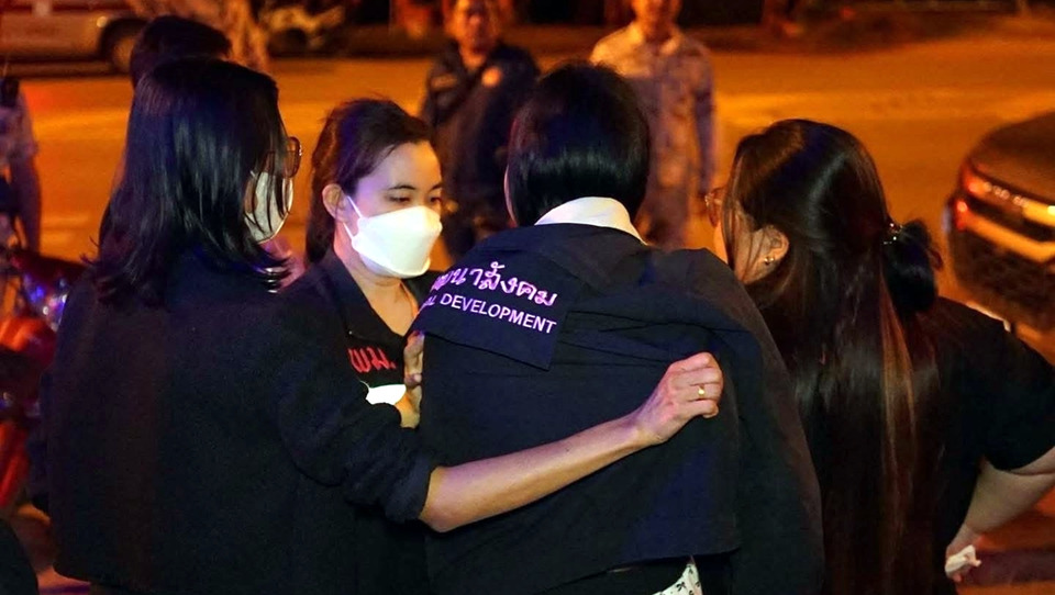 บุกจับคาราโอเกะเถื่อน อ.ป่าแดด พบเด็กอายุ 15-17 ปี เข้าข่ายค้ามนุษย์