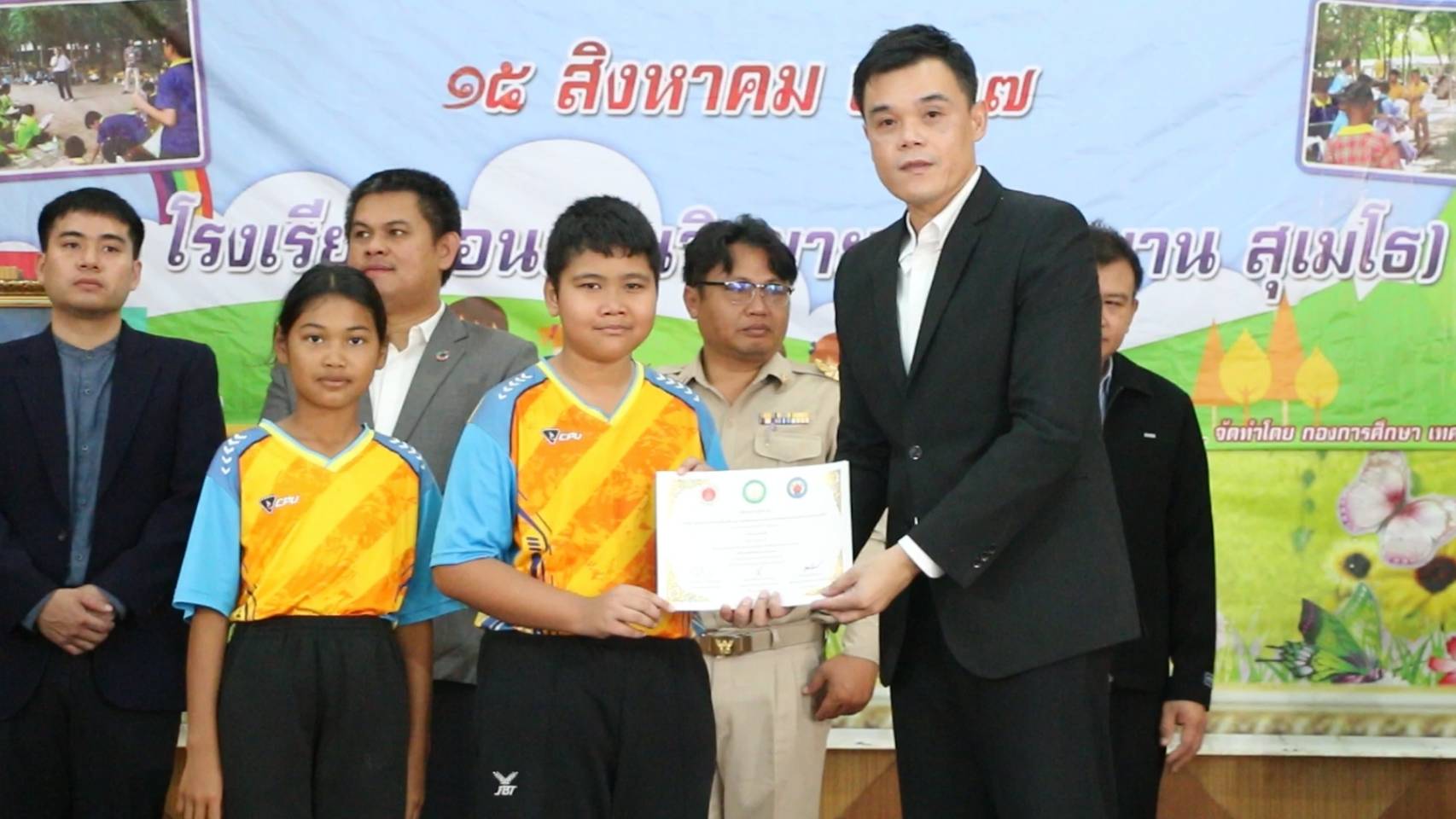 ทต.พระลับ จับมือ มข. ติวเข้มภาษาอังกฤษให้กับเด็กและเยาวชน ฝึกปฎิบัติจริงกับเจ้าของภาษา  