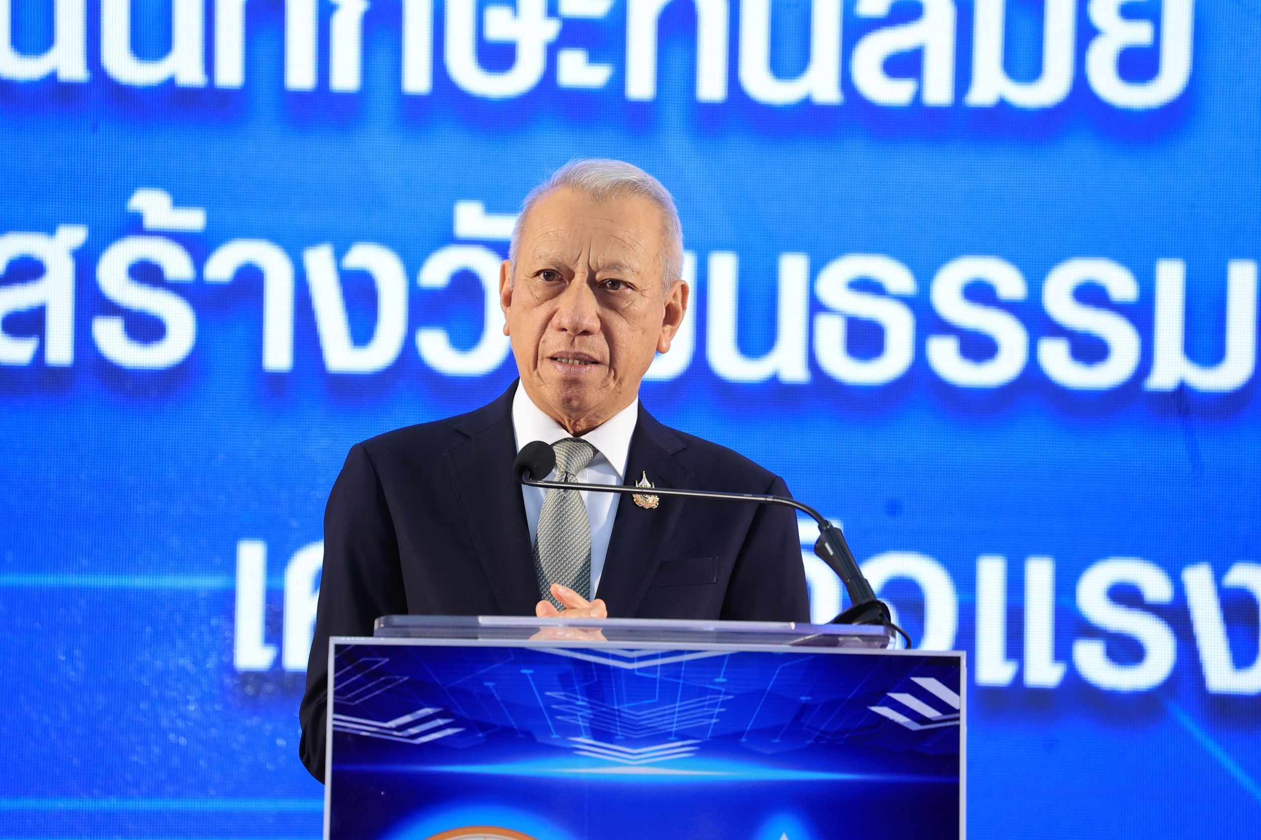 "พิพัฒน์" ส่ง สปส. จับมือการยางแห่งประเทศไทย ดูแลชาวสวนยาง กว่า 1.5 ล้านคน ให้สิทธิประโยชน์ ม. 40 