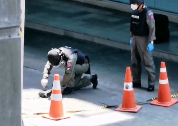 แตกตื่น! พบวัตถุต้องสงสัยแจ้งตร. ตรวจสอบพบเป็นแกนสลิปใบเอทีเอ็ม
