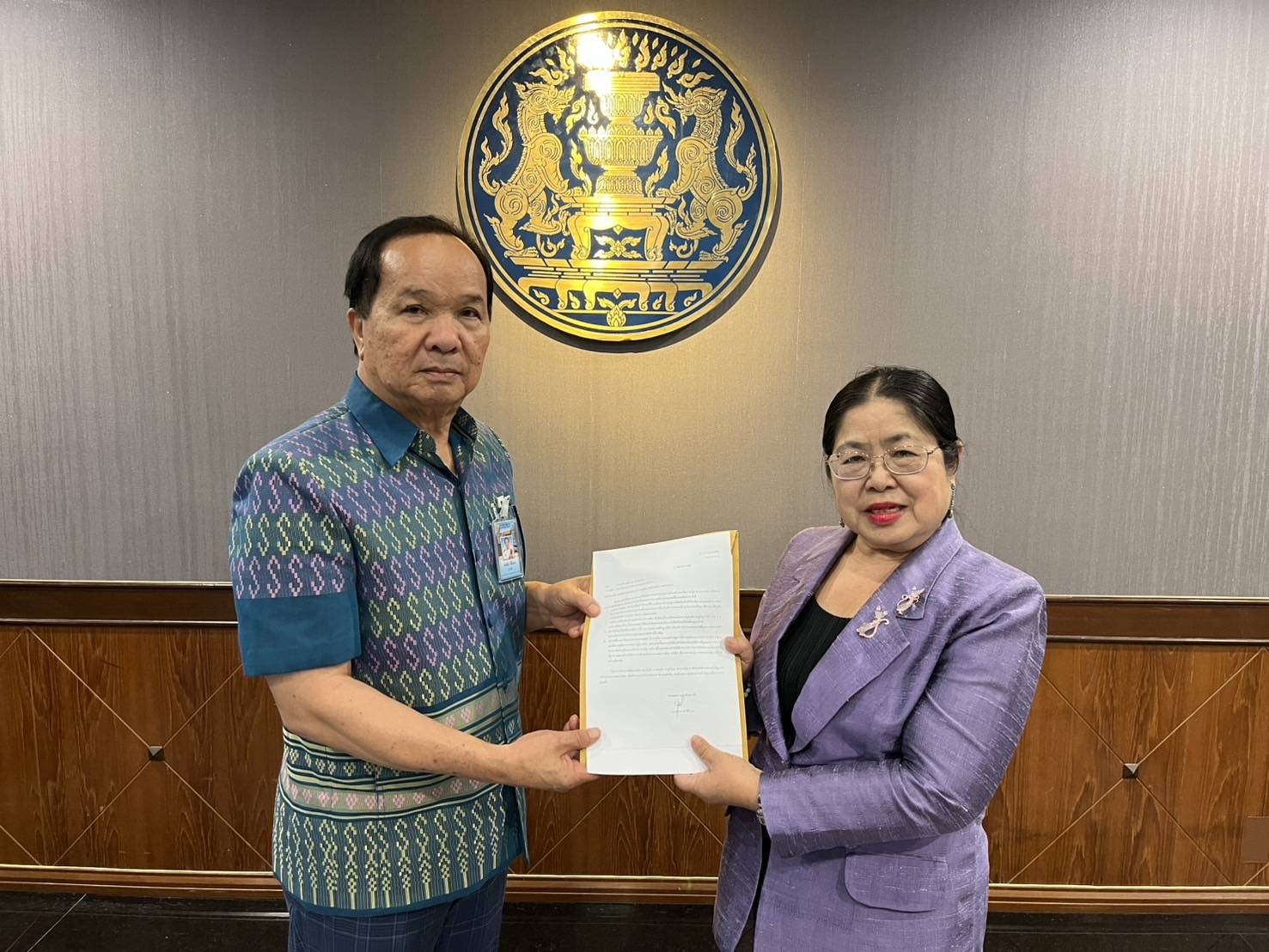 “กุสุมาลวตี” จี้ นายกฯ ถอดถอน “อนุทิน” พ้น  รมต. ชี้ ไม่มีความชอบธรรม พร้อมร้องป.ป.ช. ปม “ที่ดินเขากระโดง-ฮั้ว สว.” 