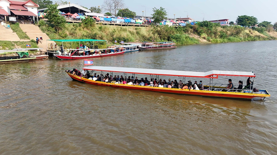 ร้องกรมเจ้าท่า เรือข้ามโขงแบกเกินพิกัด ไร้ชูชีพ เสี่ยงอุบัติเหตุหนัก