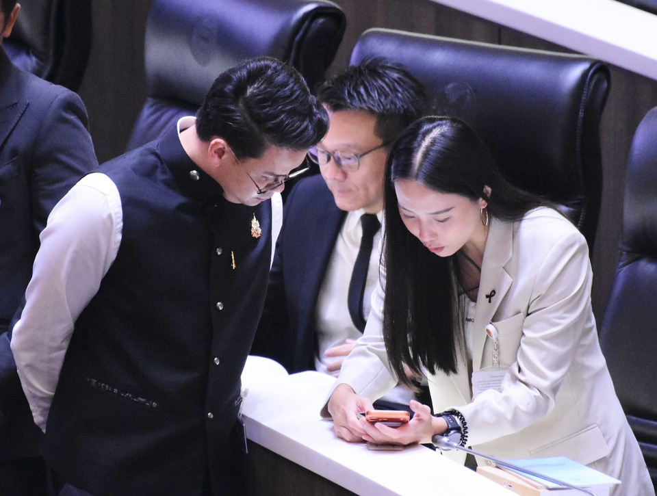 "ไอซ์" เฉลยแล้ว คุยอะไร "ไชยชนก" ชวนมาประชุมกมธ.งบฯ- เปิดหลักฐาน TOR โครงการ TH-AI Passport ให้ดู