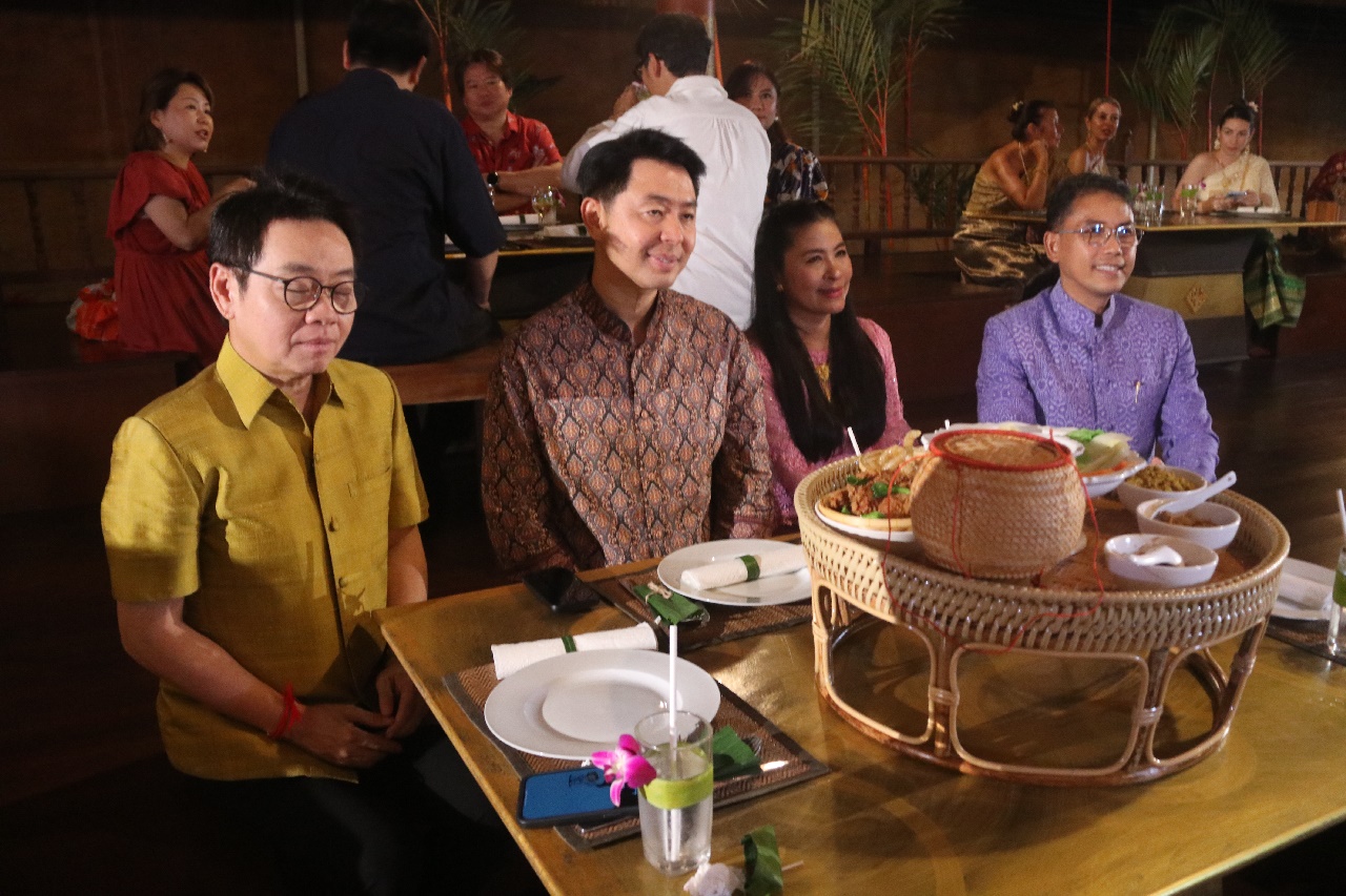 นายกเมืองพัทยาผลักดันแหล่งท่องเที่ยวหมู่บ้านไทธานีส่งเสริมศิลปะและวัฒนธรรมไทย