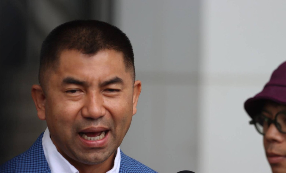 "บิ๊กโจ๊ก" ไลฟ์สดยันไม่หลบหนีหยุดสร้างกระแส ลั่นพร้อมสู่ขบวนการถ้าทำตามขั้นตอน
