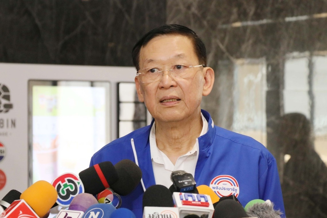 ลุงป้อมฟ้องเด็จพี่-หมาแก่