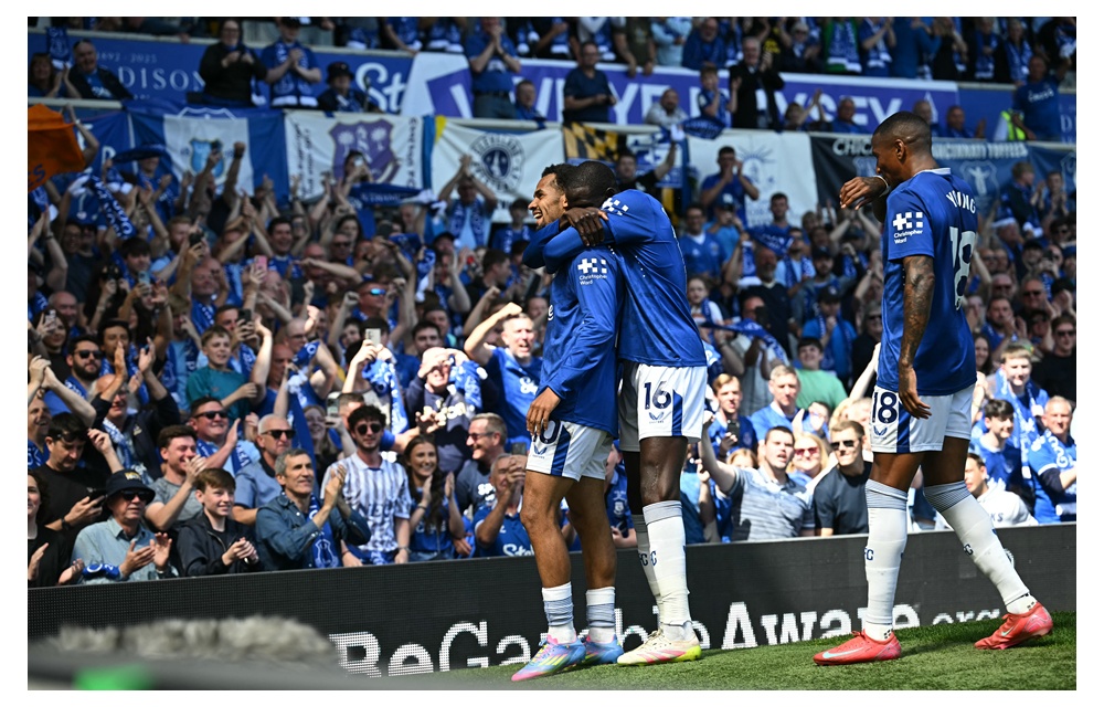 "เอฟเวอร์ตัน" อำลากูดิสันปาร์กสุดยิ่งใหญ่! เปิดบ้านอัด "เซาแธมป์ตัน" 2-0 นัดสุดท้ายในรัง 133 ปี