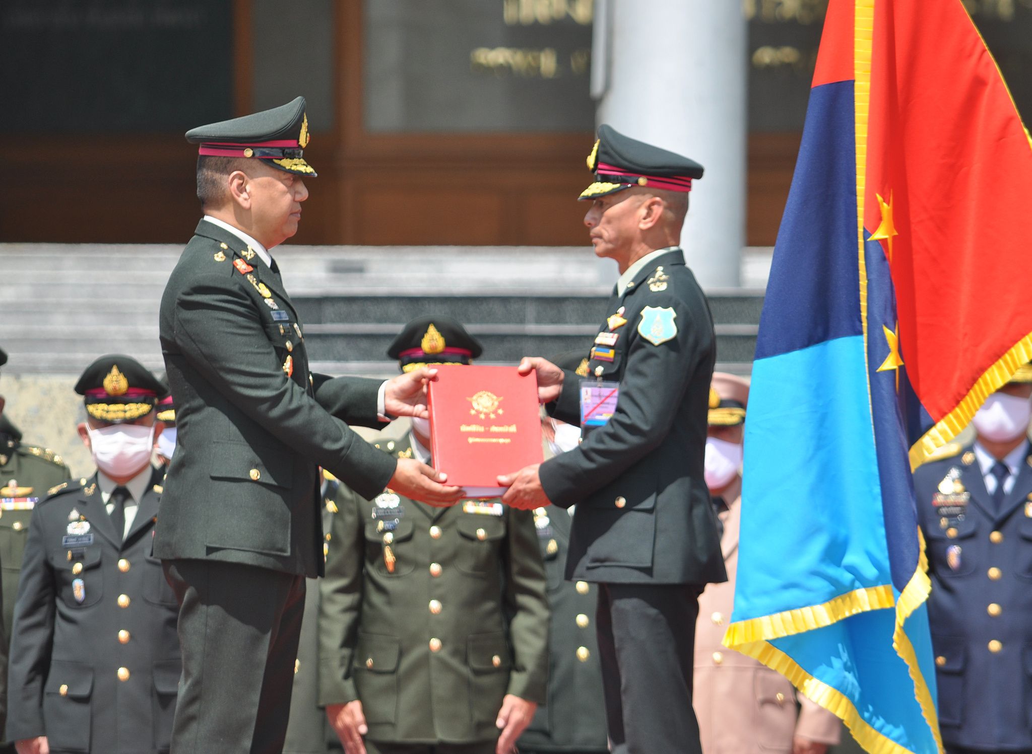 พิธีมอบหน้าที่การบังคับบัญชา ผู้บัญชาการทหารสูงสุด (ประมวลภาพ)