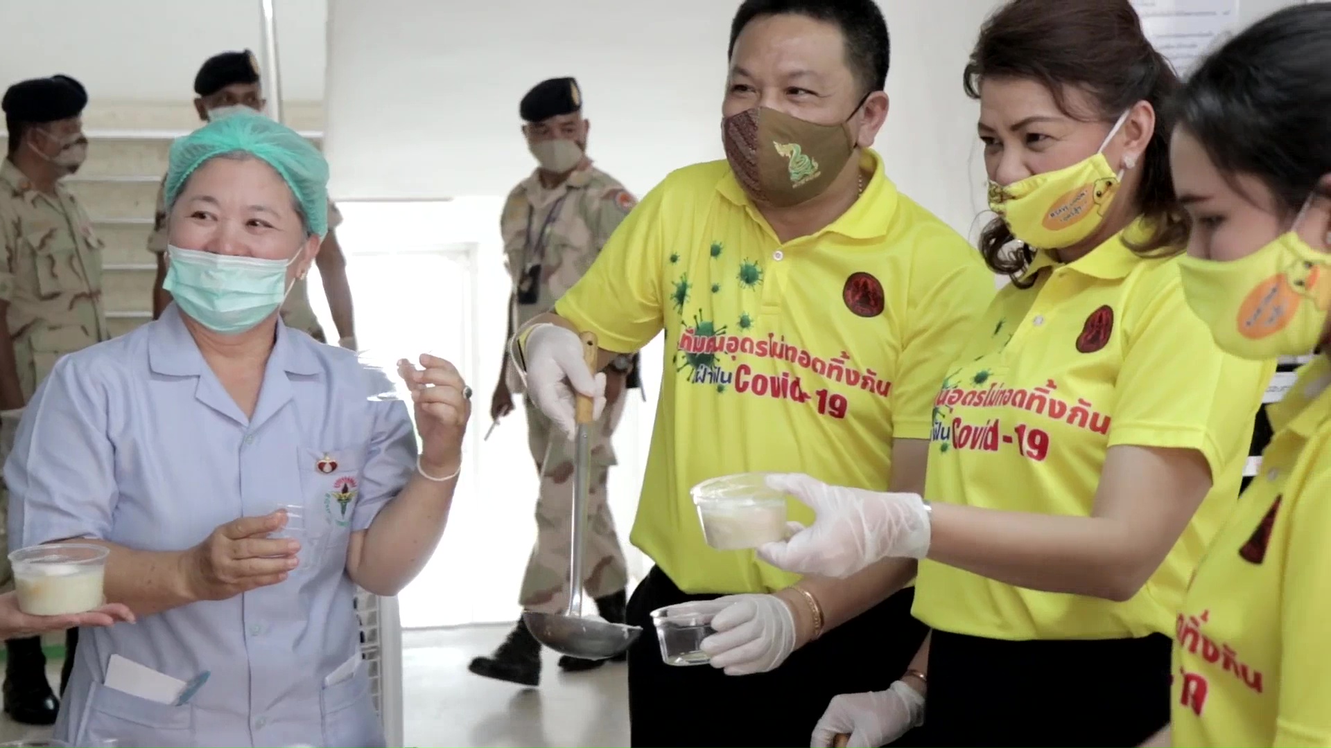 อุดรธานีดูแลต่อเนื่องพาคนอุดรนั่งรถไฟฟรีกลับบ้าน