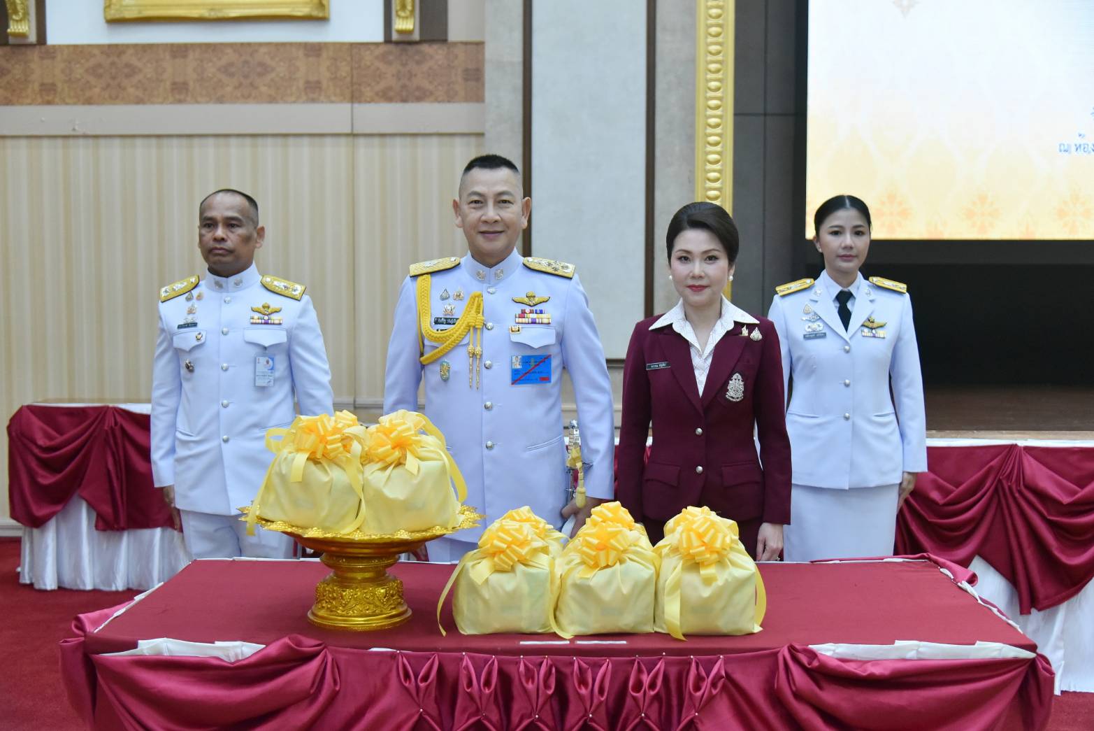 ตร.จัดกิจกรรมเฉลิมพระเกียรติ เนื่องในวันเฉลิมพระชนมพรรษา พระบาทสมเด็จพระเจ้าอยู่หัว