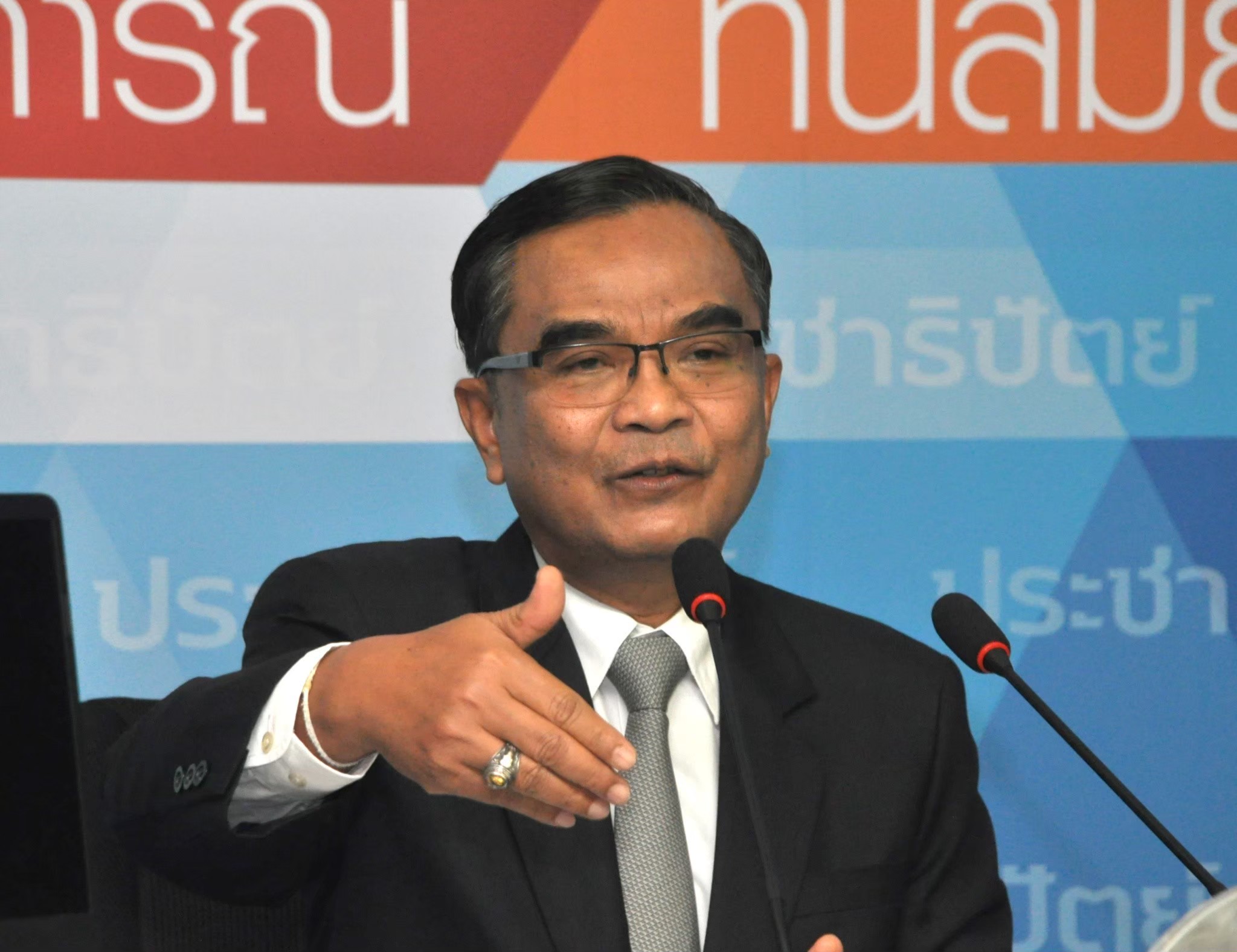"นิพิฏฐ์" ไขข้อข้องใจ ทำไมต้องกดดัน "รมต.-นักการเมือง" สละเงินเดือนช่วยปชช.