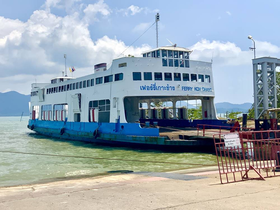 ท่าเรือเฟอร์รี่เกาะช้าง ยื่นข้อเสนอ "ขึ้นราคาค่าโดยสาร" หลังราคาน้ำมันพุ่งสูง เกินรับไหว 