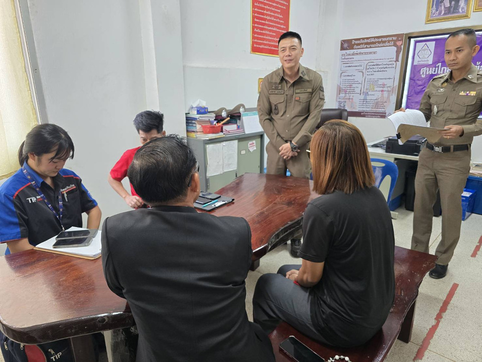 รับแล้ว! ครูสาวชนเด็กหน้าโรงเรียนบุรีรัมย์ ดราม่าพลิก ประกันจ่อจ่าย 1 ล้าน เยียวยาลุ้นศาลชี้ขาด