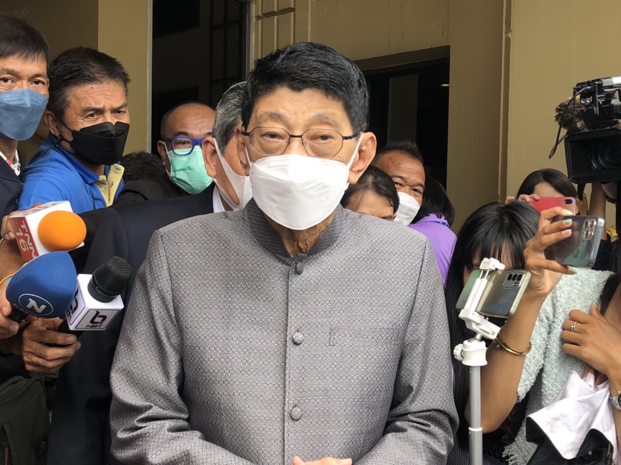 “วิษณุ” แจงการยื่นบัญชีทรัพย์สินฯ ไม่เกี่ยวการดำรงตำแหน่ง 8 ปี บอกคนละเรื่อง