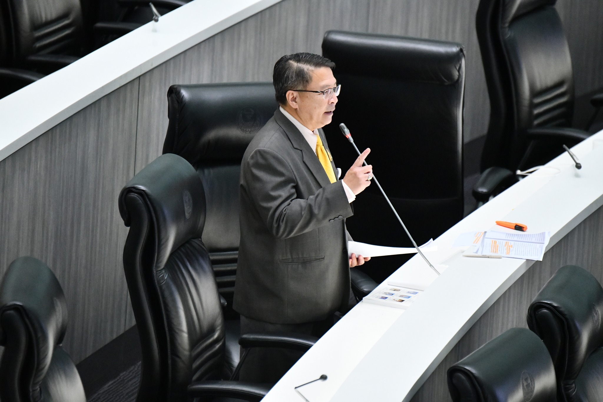 “หมอเปรม” สับงบฯ69 ระบบรับรองวุฒิฯ ต่างประเทศล้มเหลว ยกกรณี ม.รามคำแหง ชี้ชัดการทำงานที่ไร้มาตรฐาน