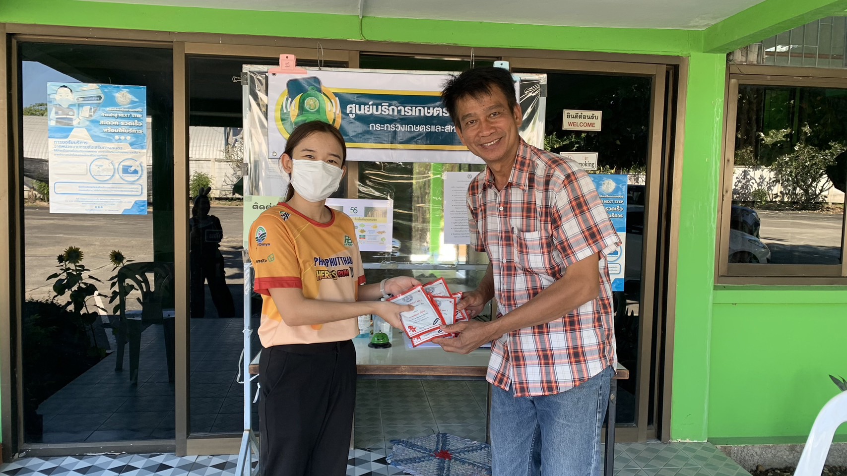 กรมส่งเสริมการเกษตร  แนะเกษตรกรใช้เชื้อราไตรโคเดอร์มา-แบคทีเรียบาซิลลัส ป้องกันและกำจัดโรคพืช 