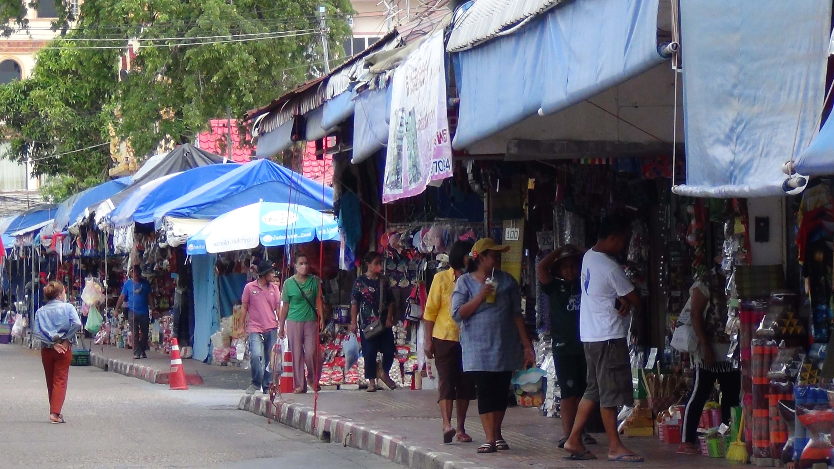 แม่ค้าตลาดอินโดจีน เฮ หลังได้งบประมาณมาสร้างต่อ