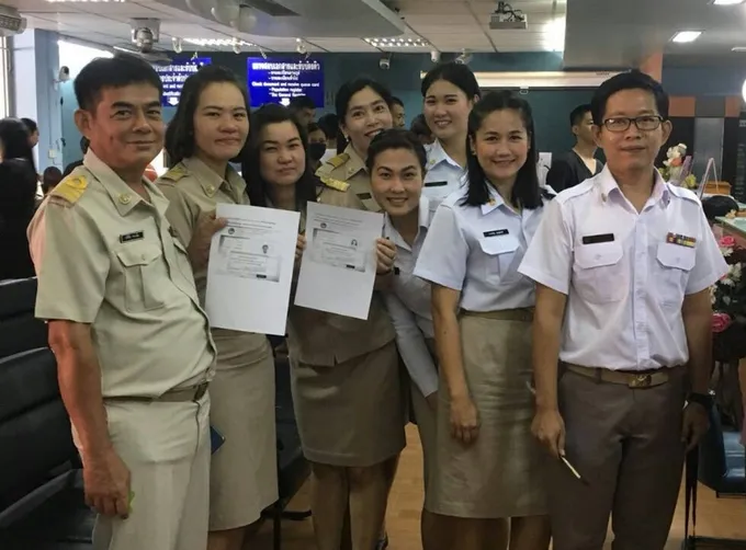 สกจ.นครปฐม นำทีมข้าราชการ ร่วมสมัครจิตอาสาเฉพาะกิจ งานพระราชพิธีถวายพระเพลิงพระบรมศพ