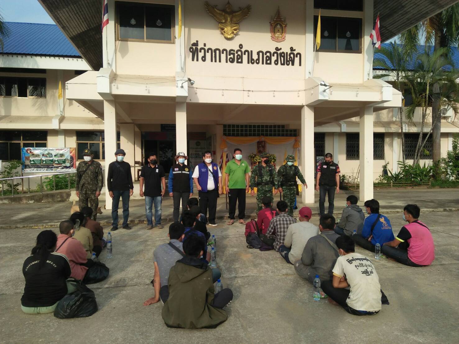 จับแรงงานต่างด้าว 17 รายลักลอบเข้าเมืองผ่านเทือกเขาถนนธงชัย 