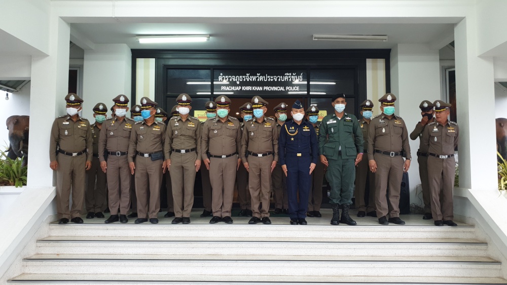 ภูธรประจวบระดมตำรวจ 16 โรงพักร่วมฝ่ายปกครอง ทหาร ดูแลความสงบเรียบร้อยเทศกาลลอยกระทง