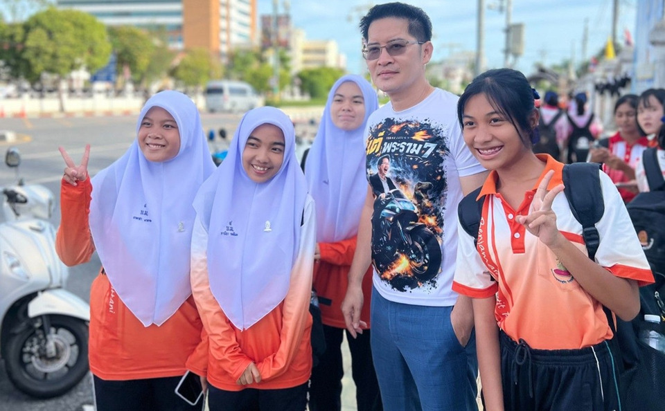“มงคลกิตติ์” เดินสายภาคใต้พบเยาวชนกว่า 3,000 คน จ่อยื่น ผบ.ตร. ตรวจอาวุธปืนนักการเมือง ลั่นอย่าเว้นใคร