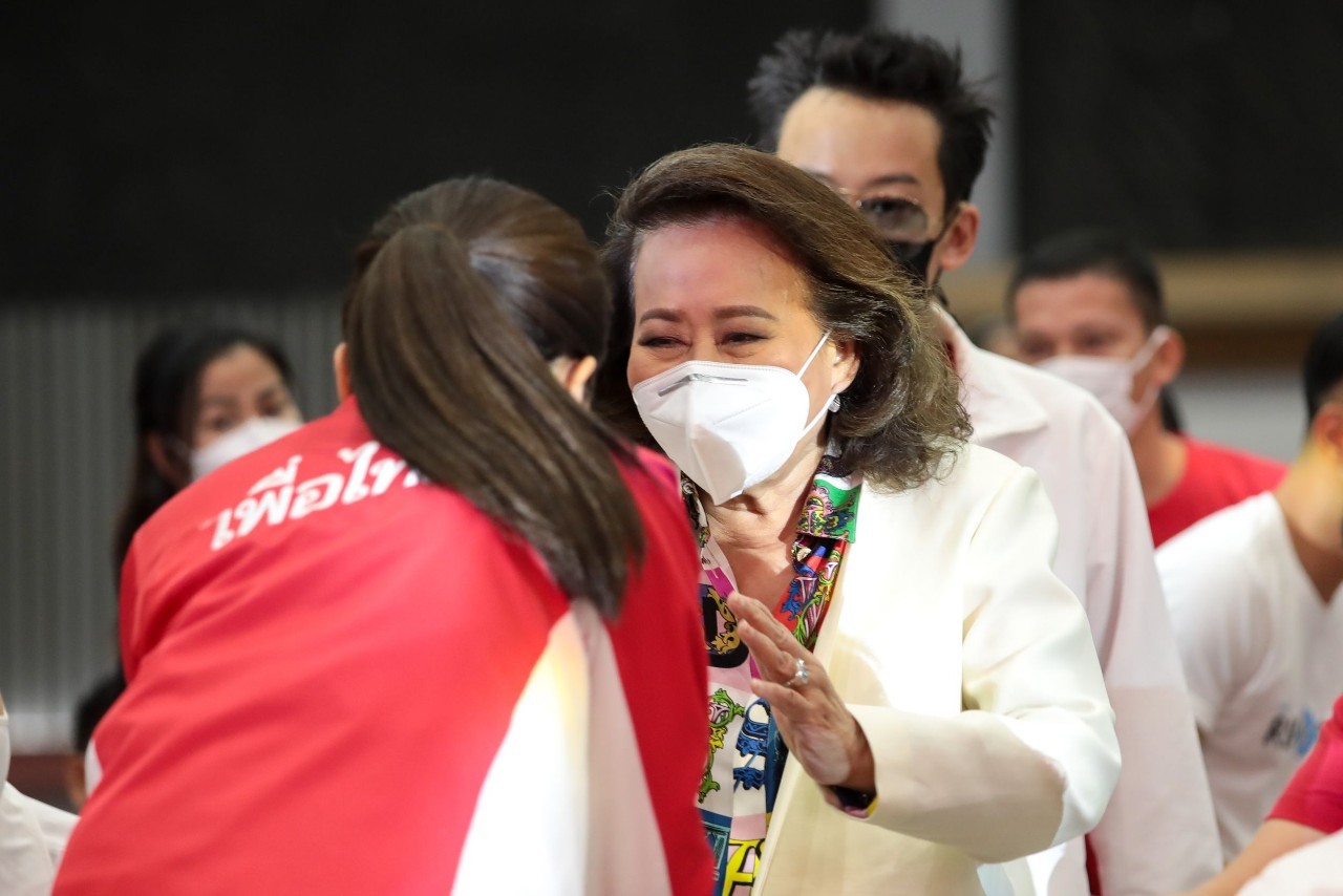เปิดเบื้องลึก "พจมาน" แอบคิดคงมีสักวันที่หลานอยู่พร้อมหน้ากับคุณตา ยันเคารพการตัดสินใจ "แพทองธาร"