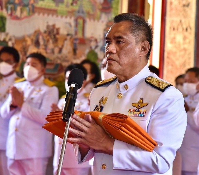 กกต. ถวายผ้าพระกฐินพระราชทาน ณ วัดดาวดึงษาราม กทม.