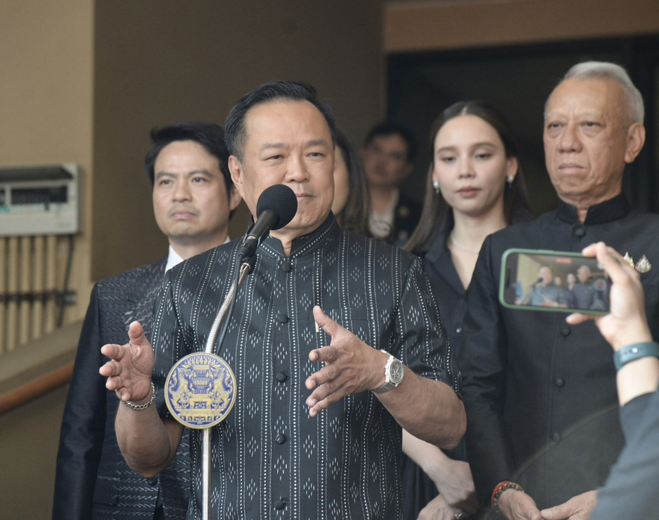 ”อนุทิน“ พร้อมฟังเสียงปชช. ตั้งรบ. มั่นใจอยู่ครบเทอม เสถียรภาพแน่น ติง กล่าวหาพิรุธเลือกตั้งเท่ากับว่า กกต.